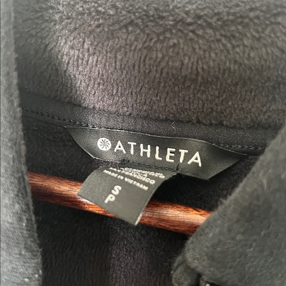 Athleta Cozy Karma Asym Pullover Black Soft Fleece Sweatshirt Women's Small - Picture 4 of 7